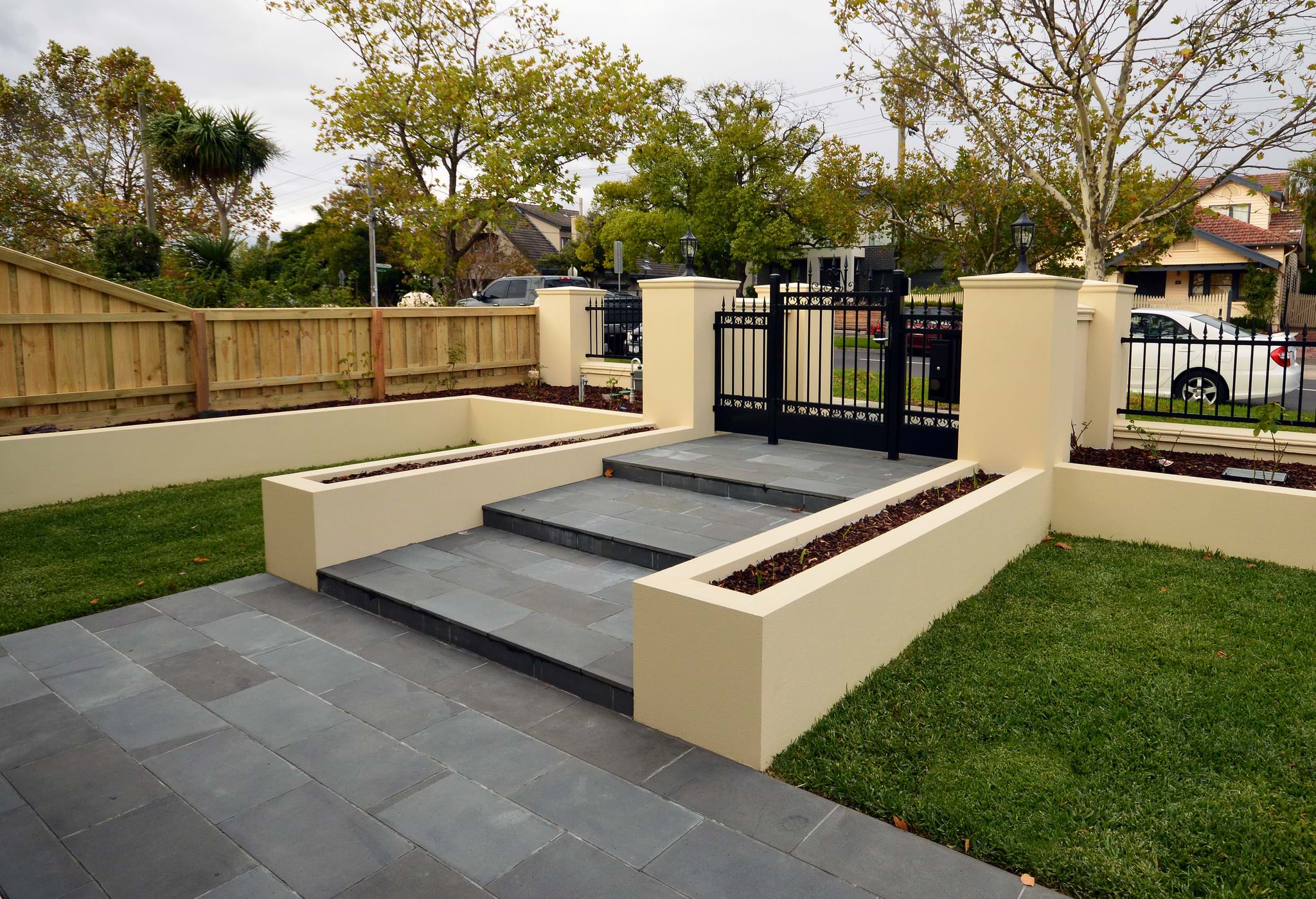 Supreme Green Walls & Fencing